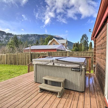 Lakefront Cabin With Stunning Mountain Views And Dock! Mineral Esterno foto
