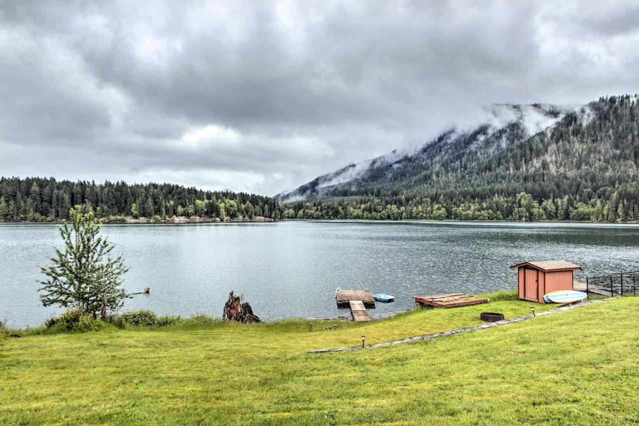 Lakefront Cabin With Stunning Mountain Views And Dock! Mineral Esterno foto